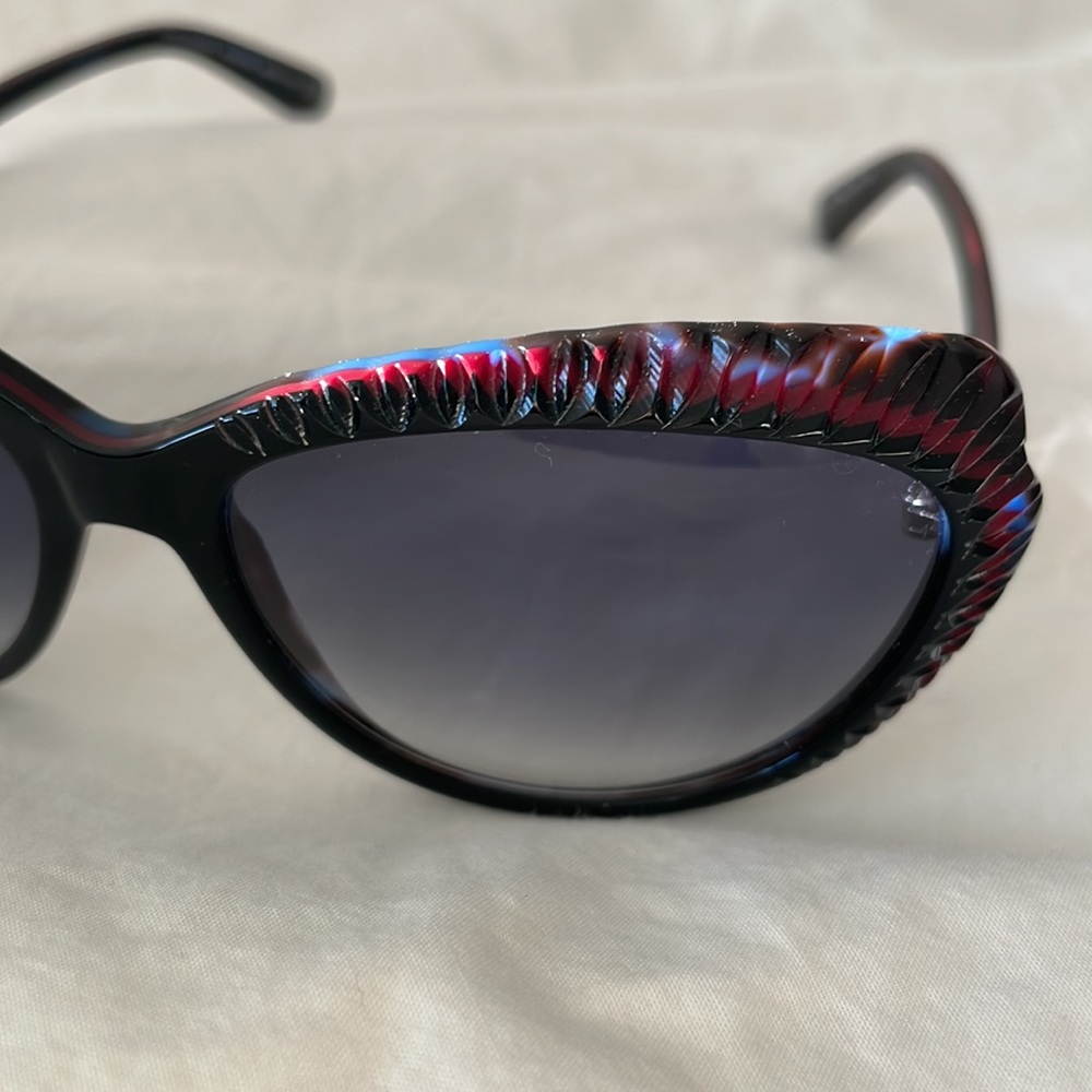 Alexander McQueen Cateye Butterfly Wing Blue and Burgundy Sunglasses with Case - Picture 3 of 15